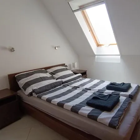 Farago - Resty Apartmán